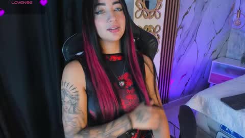 Snapshot of regina_storm chatting on 03-10-26, 03:11 online show from 03-10-26, 03:11