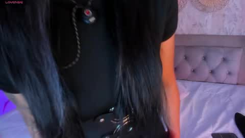 Snapshot of regina_storm chatting on 04-14-26, 02:50 online show from 04-14-26, 02:50