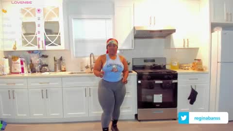 Snapshot of reginabanx chatting on 12-18-25, 11:55 reginabanx online show from 12-18-25, 11:55