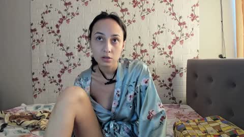 Snapshot of reginamoon12 chatting on 01-21-25, 10:08 Alisa online show from 01-21-25, 10:08