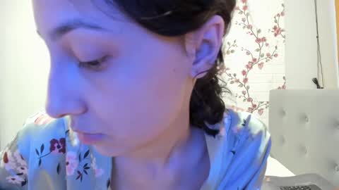 Snapshot of reginamoon12 chatting on 01-29-25, 07:57 Alisa online show from 01-29-25, 07:57