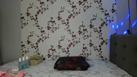 Snapshot of reginamoon12 chatting on 01-30-25, 02:15 Alisa online show from 01-30-25, 02:15