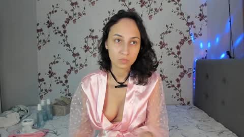 Snapshot of reginamoon12 chatting on 01-30-25, 05:17 Alisa online show from 01-30-25, 05:17