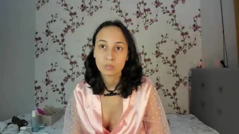 Snapshot of reginamoon12 chatting on 02-09-25, 04:29 Alisa online show from 02-09-25, 04:29