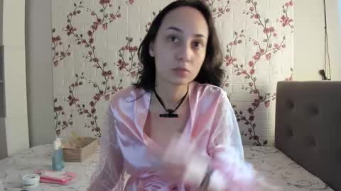 Snapshot of reginamoon12 chatting on 02-24-25, 10:15 Alisa online show from 02-24-25, 10:15