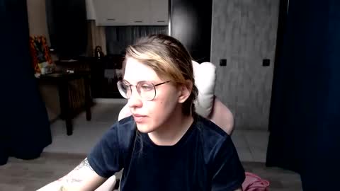 Regina online show from 09-14-25, 01:16