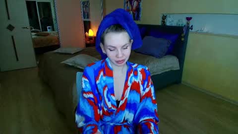 Regina online show from 03-06-25, 01:27