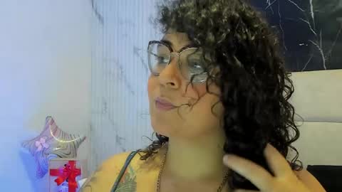 Snapshot of reginavegaa chatting on 05-26-26, 11:39 reginavegaa online show from 05-26-26, 11:39