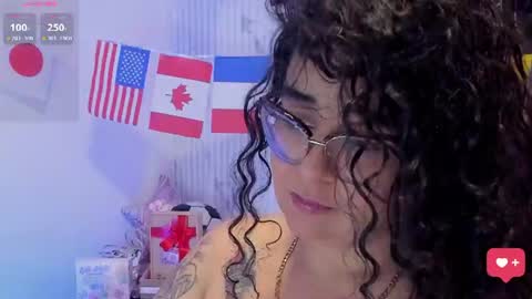 Snapshot of reginavegaa chatting on 06-12-26, 11:42 reginavegaa online show from 06-12-26, 11:42
