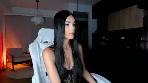 Snapshot of reichel_gray chatting on 06-14-26, 03:30 REICHEL online show from 06-14-26, 03:30
