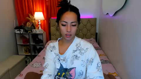 Snapshot of reighnempress chatting on 02-03-25, 01:19 reighnempress online show from 02-03-25, 01:19