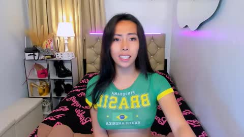 Snapshot of reighnempress chatting on 02-26-25, 04:14 reighnempress online show from 02-26-25, 04:14