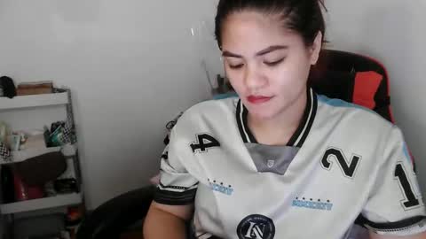 reign2525 online show from 09-14-25, 01:54