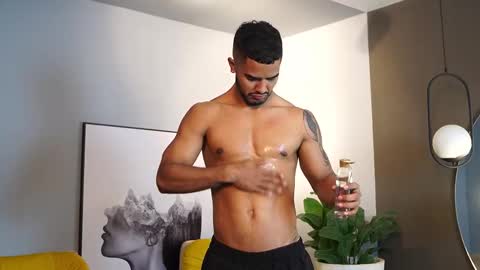 Reik online show from 12-18-25, 12:11