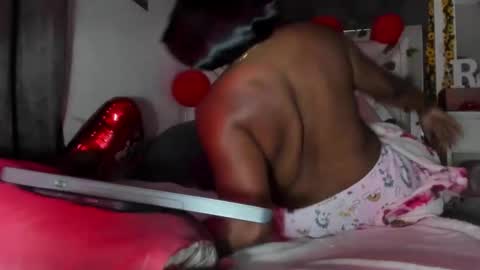 Reina online show from 02-16-25, 06:54