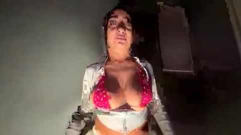 Snapshot of reinaassss chatting on 03-30-26, 05:41 reinaassss online show from 03-30-26, 05:41