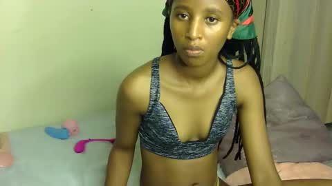 Snapshot of rellings_maya chatting on 01-25-25, 02:36 rellings-maya online show from 01-25-25, 02:36