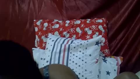 Snapshot of rellings_maya chatting on 09-29-25, 04:39 rellings-maya online show from 09-29-25, 04:39