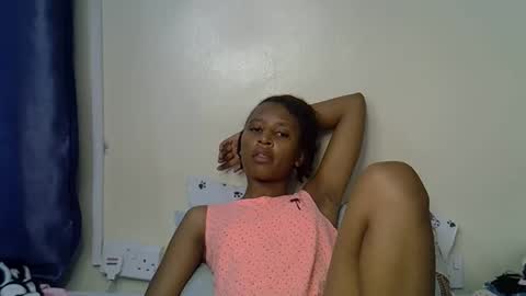 Snapshot of rellings_maya chatting on 10-29-25, 05:58 rellings-maya online show from 10-29-25, 05:58