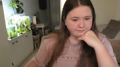 Snapshot of remirann_ chatting on 11-27-25, 09:33 Ann OF - remirann21 online show from 11-27-25, 09:33