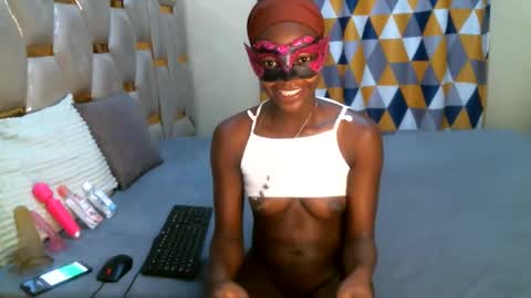 remmyqueen online show from 05-17-26, 09:00
