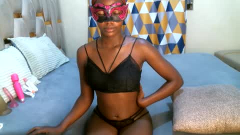 remmyqueen online show from 05-27-26, 01:57