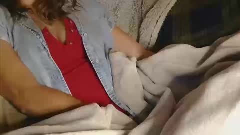 Snapshot of remote_couch chatting on 10-14-25, 05:36 remote_couch online show from 10-14-25, 05:36
