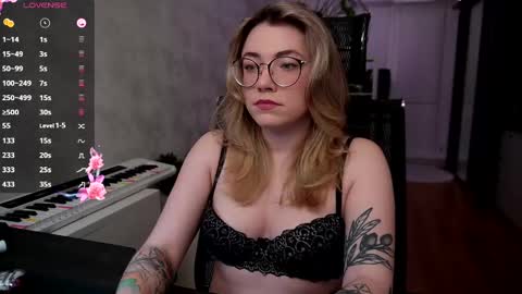Snapshot of remywild chatting on 02-02-25, 03:39 RemyWild online show from 02-02-25, 03:39