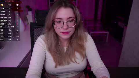 Snapshot of remywild chatting on 11-22-25, 04:50 RemyWild online show from 11-22-25, 04:50