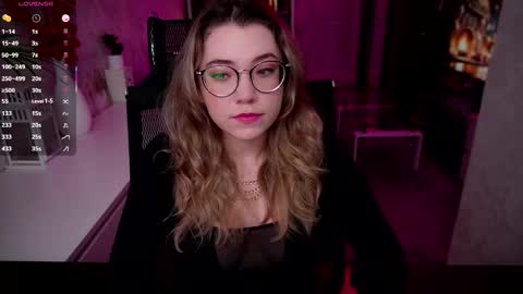 Snapshot of remywild chatting on 12-20-25, 05:42 RemyWild online show from 12-20-25, 05:42