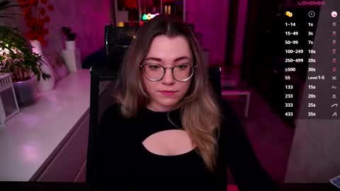 Snapshot of remywild chatting on 02-19-26, 04:14 RemyWild online show from 02-19-26, 04:14