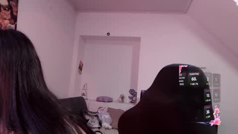 ren_yamashiro online show from 01-11-25, 07:39