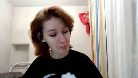 Snapshot of renaeblaski chatting on 02-09-26, 06:12 Claire online show from 02-09-26, 06:12