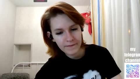 Snapshot of renaeblaski chatting on 02-10-26, 05:17 Claire online show from 02-10-26, 05:17