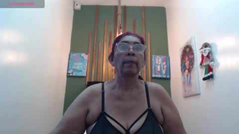 renata_milf_ online show from 12-29-24, 12:12