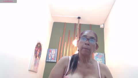 renata_milf_ online show from 01-13-25, 11:52