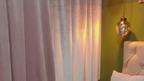 renata_milf_ online show from 09-21-25, 11:45