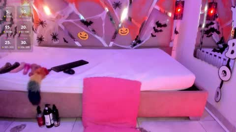 Snapshot of renata_model chatting on 10-15-25, 09:04 Renata online show from 10-15-25, 09:04