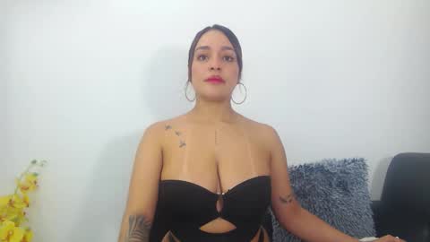 renatabrownn28 online show from 04-05-26, 09:39