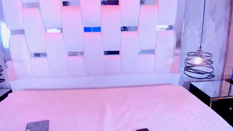 Snapshot of renataferrer_1 chatting on 11-01-25, 02:08 online show from 11-01-25, 02:08