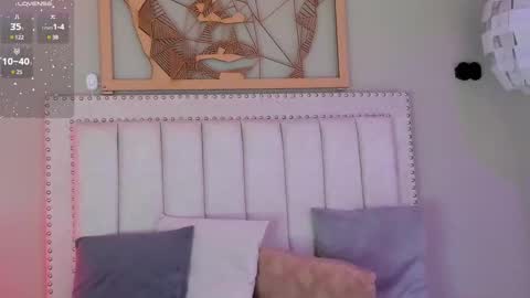 Snapshot of renataruiz_rr chatting on 02-20-25, 03:08 online show from 02-20-25, 03:08