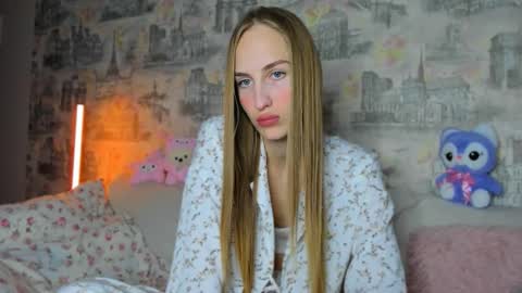 Rina online show from 10-19-25, 10:27