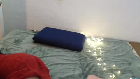 Snapshot of reni_tendress chatting on 02-24-25, 04:15 reni_tendress online show from 02-24-25, 04:15