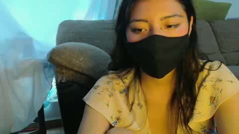 Snapshot of reni_tendress chatting on 10-08-25, 06:27 reni_tendress online show from 10-08-25, 06:27