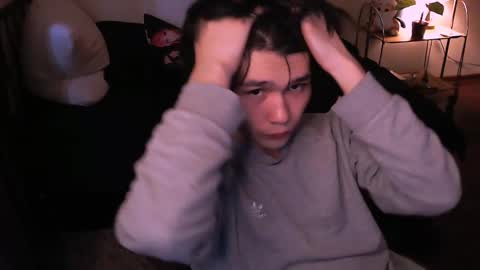 Snapshot of rennuts chatting on 11-10-25, 12:15 rennuts online show from 11-10-25, 12:15