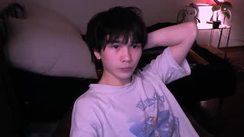 Snapshot of rennuts chatting on 11-15-25, 06:55 rennuts online show from 11-15-25, 06:55