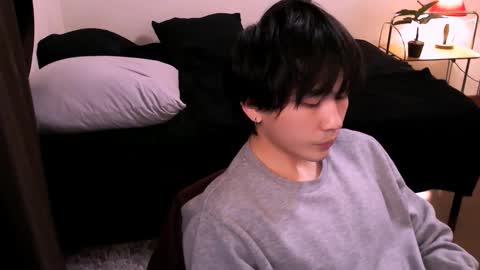 Snapshot of rennuts chatting on 11-28-25, 03:04 rennuts online show from 11-28-25, 03:04