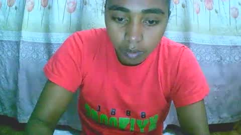 Snapshot of rephaleta chatting on 12-16-25, 10:53 Rephaleta online show from 12-16-25, 10:53