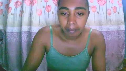 Snapshot of rephaleta chatting on 12-17-25, 06:52 Rephaleta online show from 12-17-25, 06:52