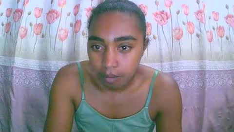 Snapshot of rephaleta chatting on 12-18-25, 06:41 Rephaleta online show from 12-18-25, 06:41